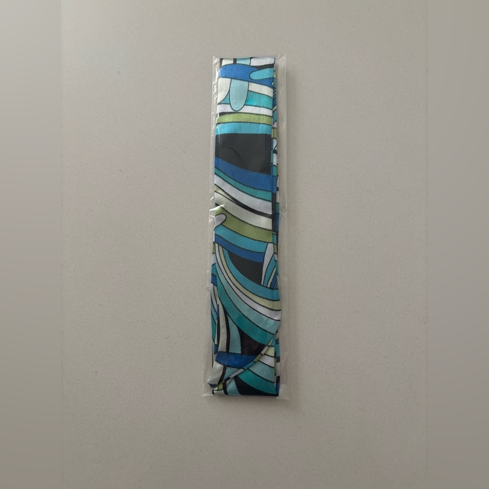 Twilly - Blue & Teal Abstract Pattern